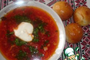 Украинский борщ с пампушками